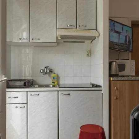 Apartments By The Sea Zuljana, Peljesac - 4577 *