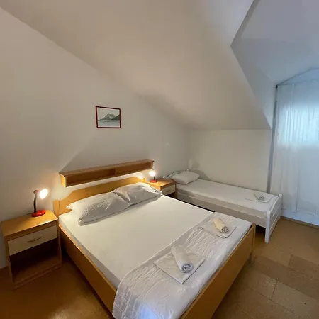 Apartments By The Sea Zuljana, Peljesac - 4577 Apartment *